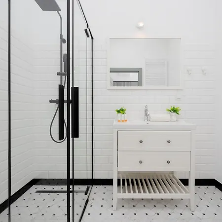 Apartamento Wyjątkowy Z Uroczym Ogródkiem Oraz Parkingiem By Renters *