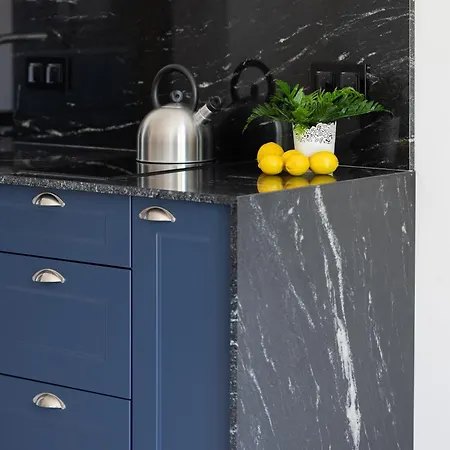 Wyjątkowy Z Uroczym Ogródkiem Oraz Parkingiem By Renters Apartamento