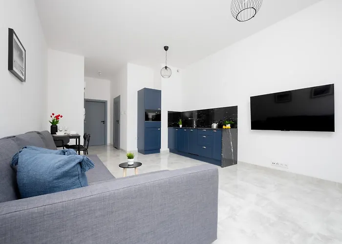 Lejlighed Wyjatkowy Z Uroczym Ogrodkiem Oraz Parkingiem By Renters Warszawa