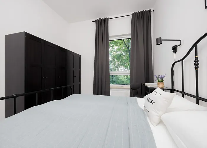 Wyjatkowy Z Uroczym Ogrodkiem Oraz Parkingiem By Renters Lejlighed