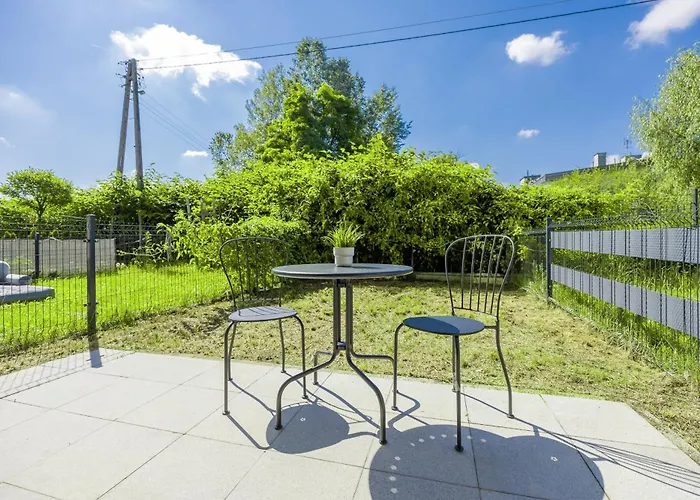 Wyjatkowy Z Uroczym Ogrodkiem Oraz Parkingiem By Renters Lejlighed *