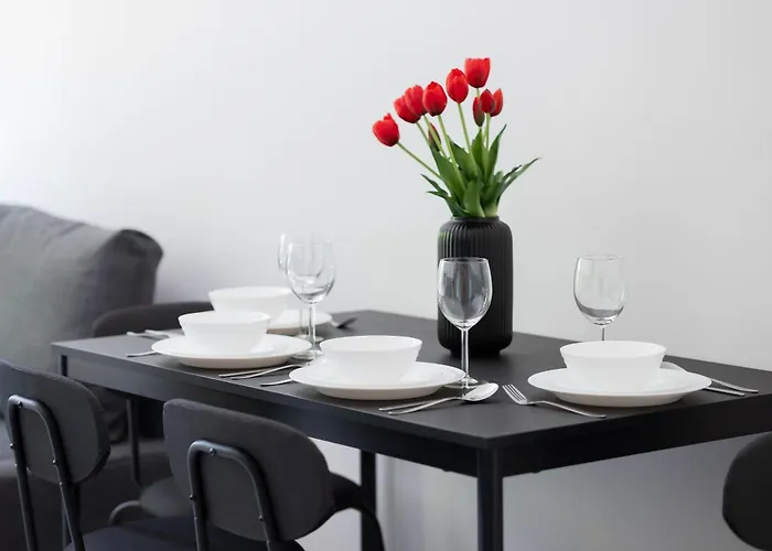 Wyjatkowy Z Uroczym Ogrodkiem Oraz Parkingiem By Renters *